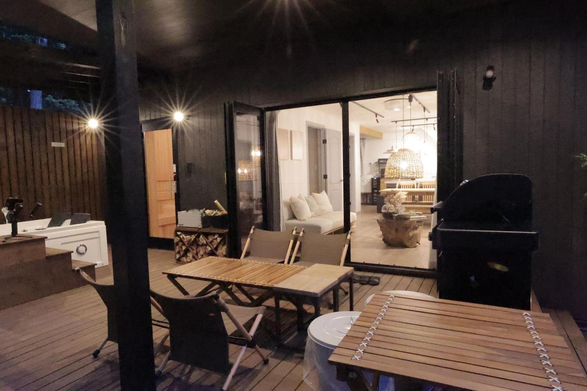 Sauna Forest Cabin 軽井沢 御代田　Mori-Asobi Oiwake Buitenkant foto